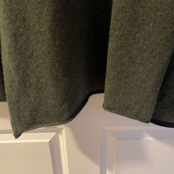 Women’s Olive Green Cashmere sweater size M Pink Pineapple - Picture 7 of 8